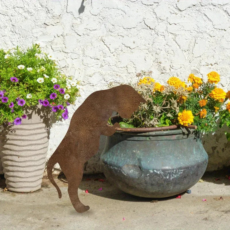 1pc Rustic Rusty Metal Cat Garden Statue | Classic Outdoor Yard Decor | Durable Freestanding Lawn Ornament | Earth-Tone Finish